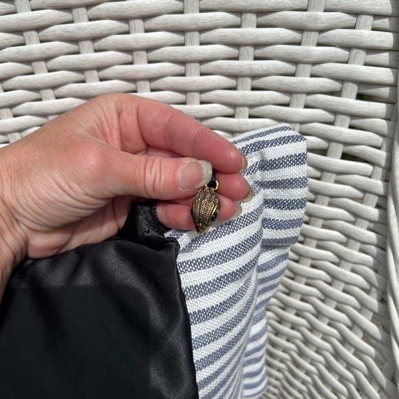 Kurt Geiger London Chelsea Small Hobo Crossbody Bag - Picture 4 of 11